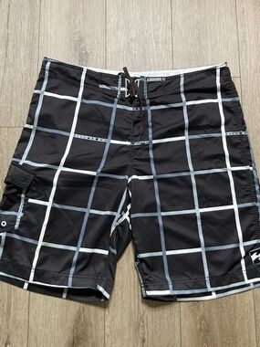 Billabong Men’s Black Swim Shorts with White and Gray Windowpane